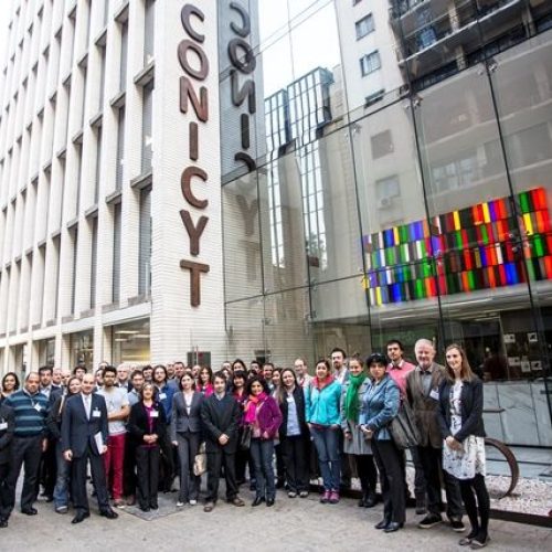 Postdoc del CDEA expuso su trabajo en CONICYT e inicia gira europea