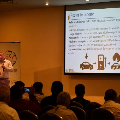 CDEA-UA destaca en el Segundo Seminario para Proveedores con avances en mitigación del soiling y aplicaciones del hidrógeno solar