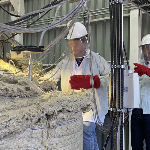 Ministro de ciencia visitó laboratorios de energía, sales fundidas y baterías de ion-litio