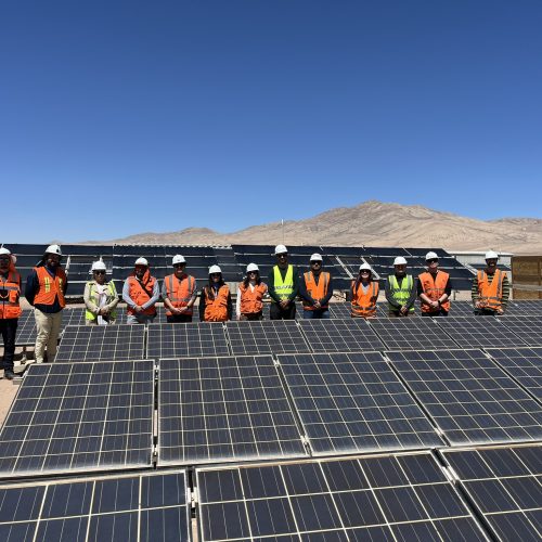 CDEA-UA recibió a estudiantes de SERC Chile en jornada de vinculación académica y tecnológica
