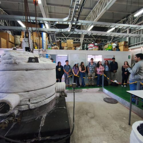 Estudiantes de la UdeC visitaron el CDEA-UA para fortalecer colaboración en investigación solar